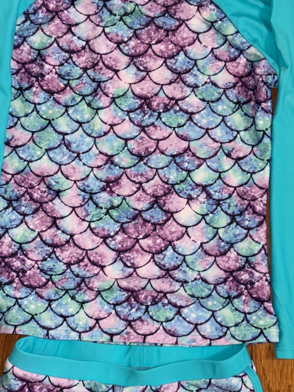 Girls' Mermaid Scale Rashguard Set - Turquoise & Multi - Picture 2 of 4